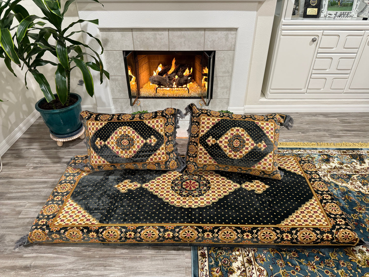 Dark Grey/Gold/Green Toshak